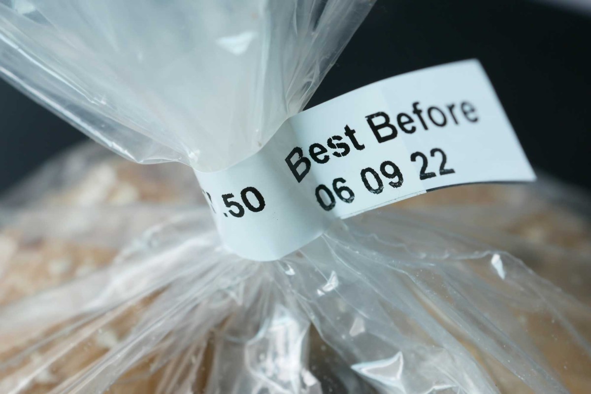 Best Before label on clear plastic bread bag